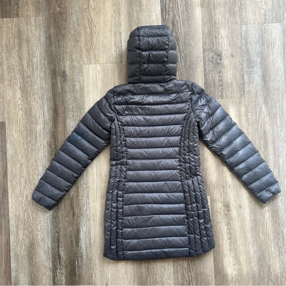 Aventure Fitted Puffer Jacket - image 3